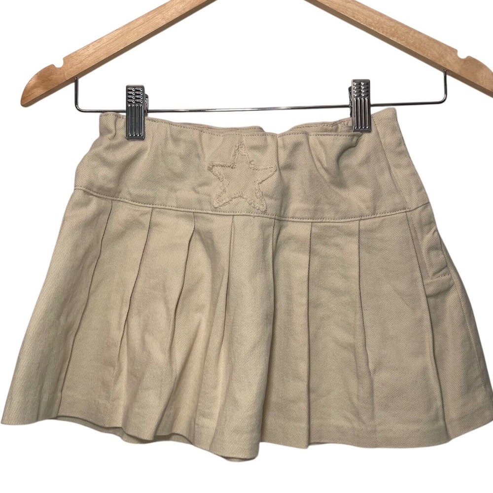 H&M Beige Khaki Pleated Skirt Star Detail Girls 10‎ Preppy Y2K Adjustable NWT
